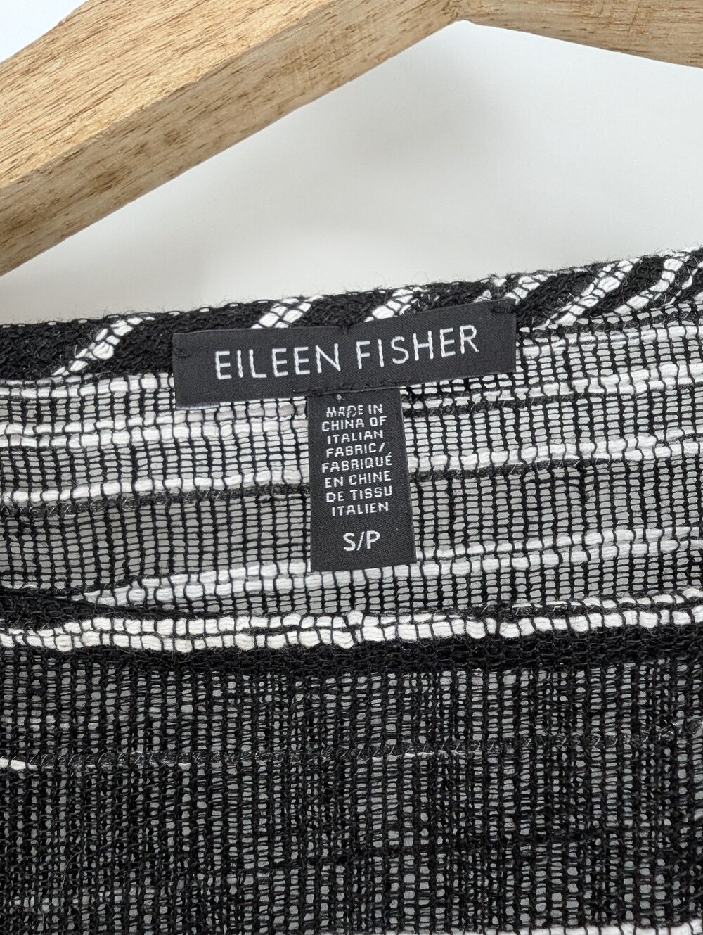 Eileen Fisher Illusion Organic Linen Mesh Bateau Neck Top Black Small - Picture 8 of 8